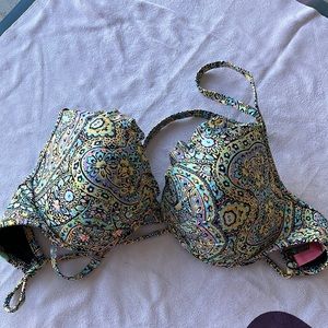 Never worn doesn’t fit